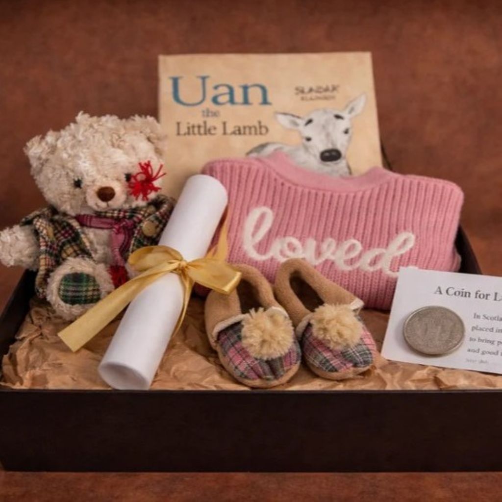 Welcome Bonnie Wee Lassie - Scottish Heritage Baby Gift Box (Deluxe)